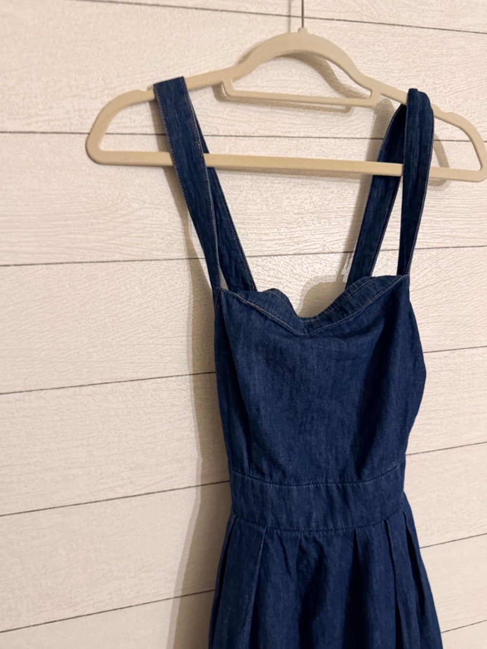 Gap Side-Button Apron Denim Dress Medium
Wash NWT Size 2 - Picture 4 of 9
